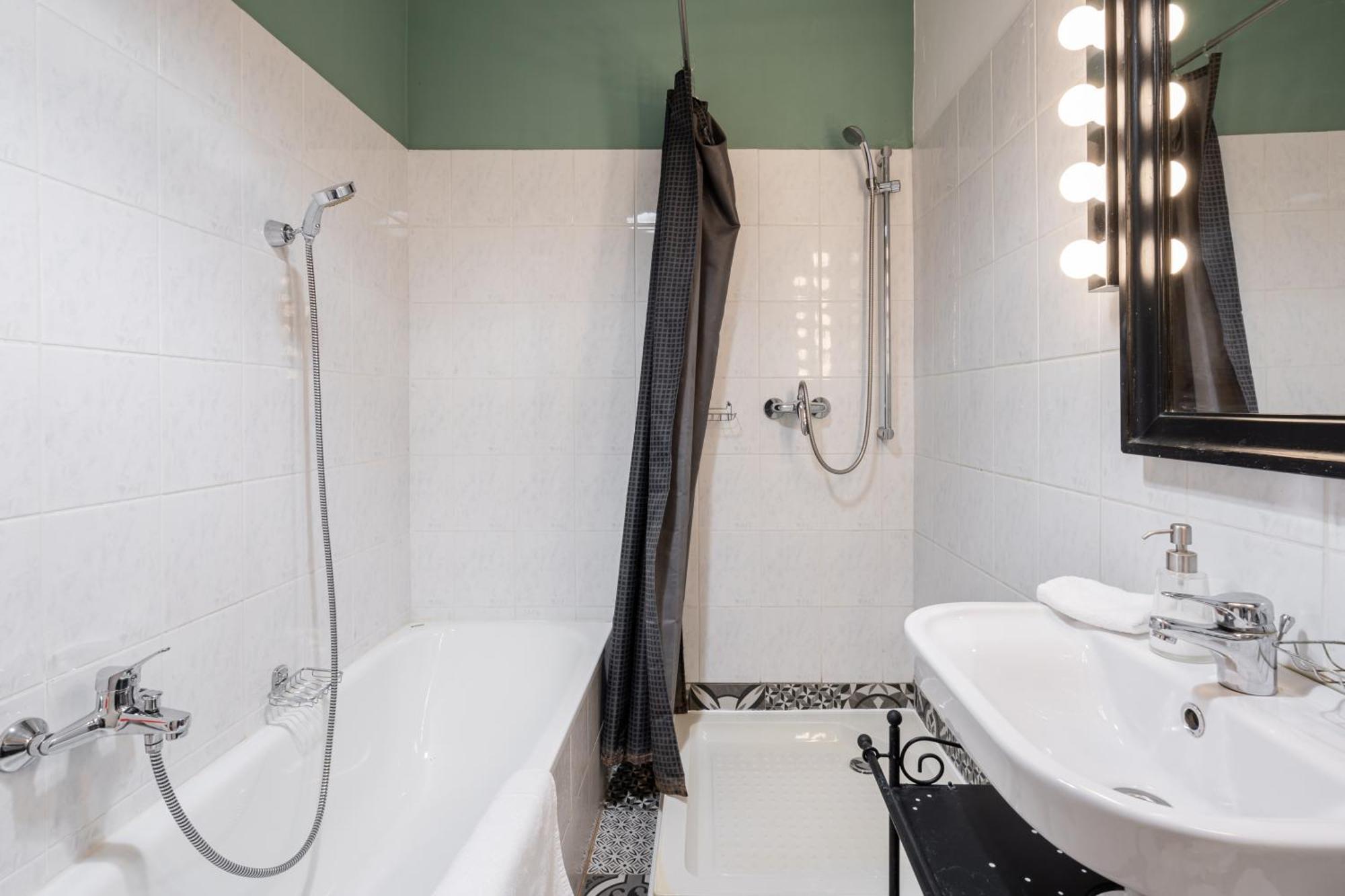 Paulay Deluxe 1 Lägenhet Budapest Exteriör bild